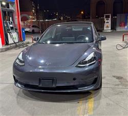 تسلا موديل 3